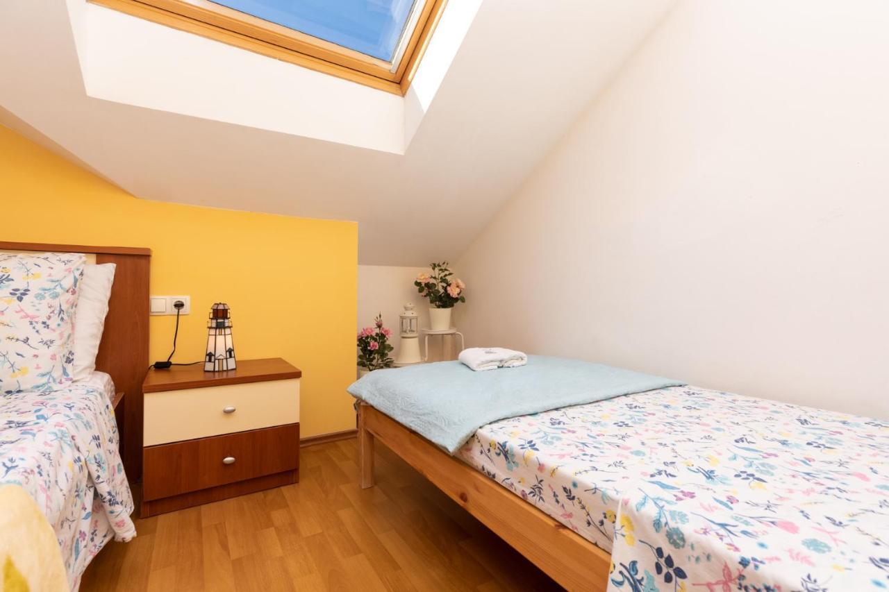 Apartman Monika Omiš Extérieur photo