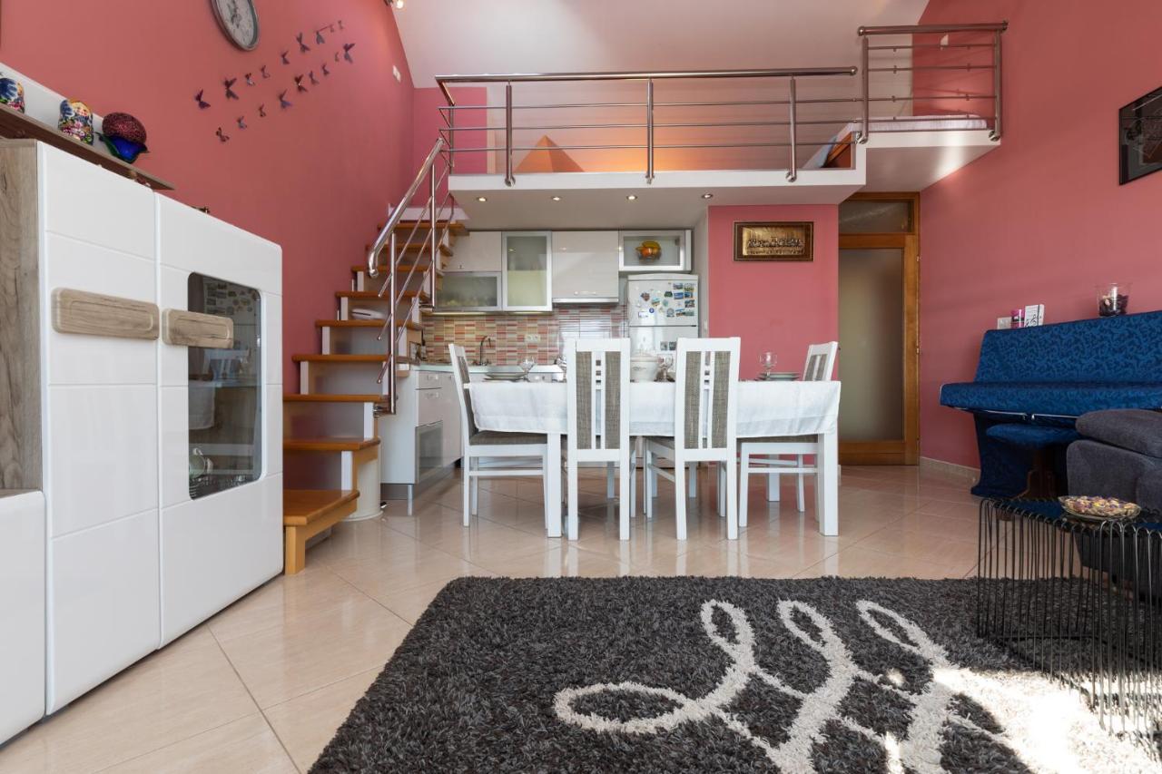 Apartman Monika Omiš Extérieur photo
